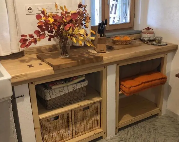Mobile per cucina in legno