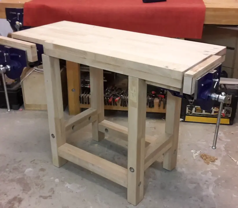 Tavolino in legno
